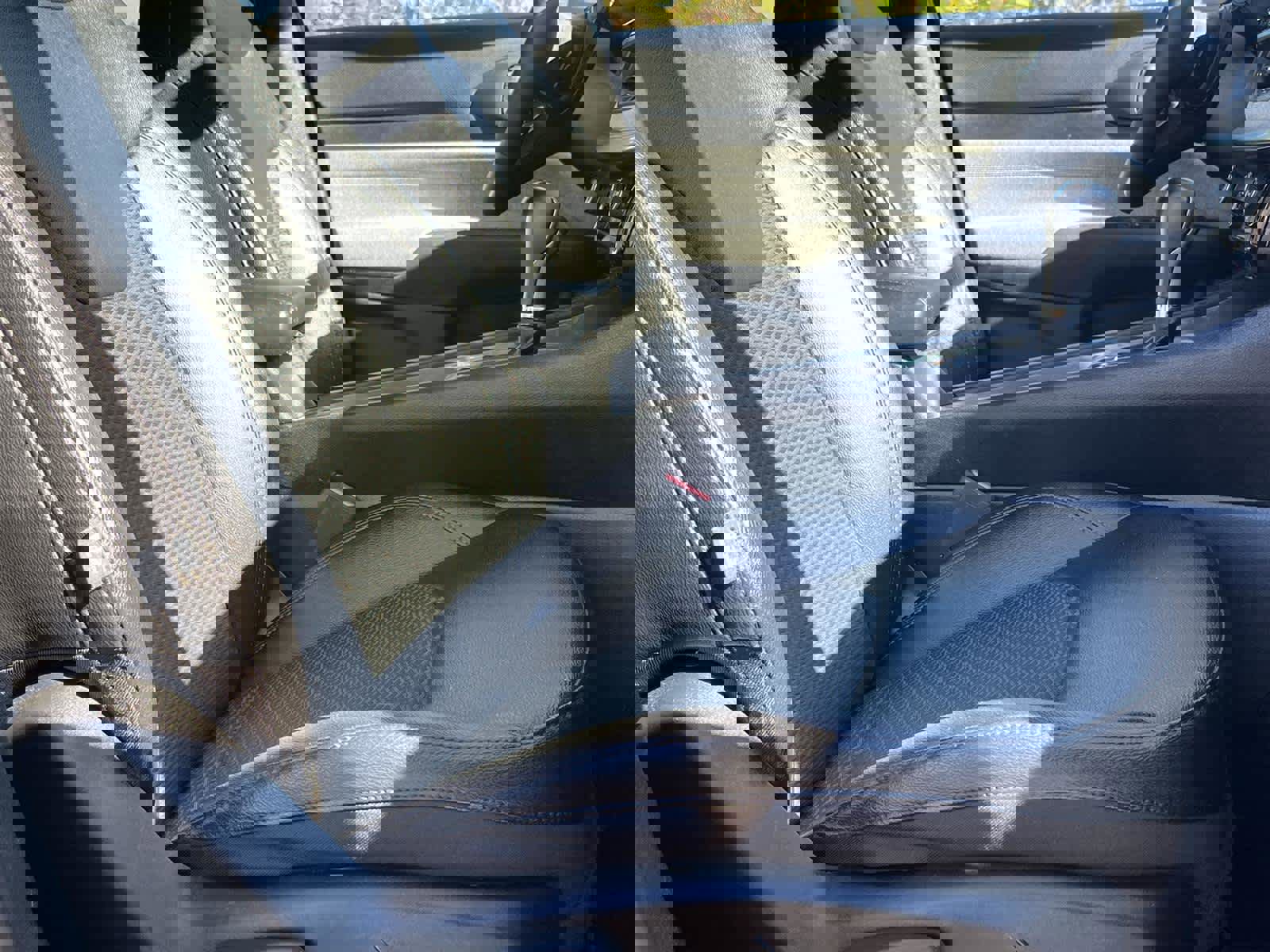 Used 2024 Jeep Compass Latitude image 16