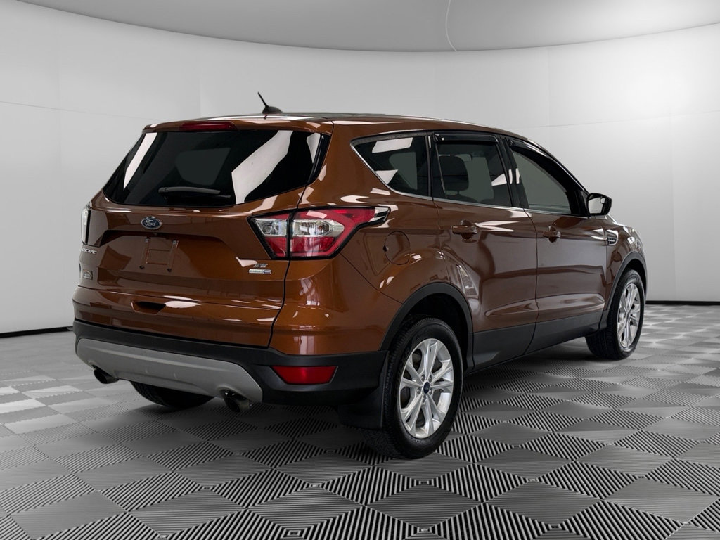 Used 2017 Ford Escape SE image 7