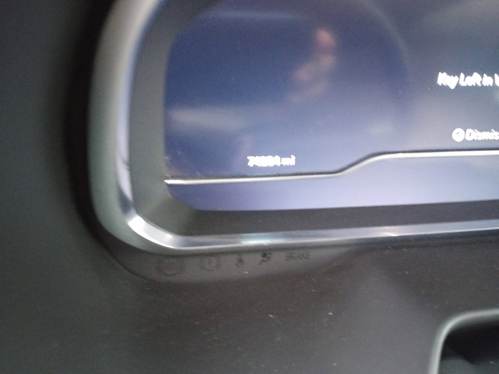 Used 2024 Chevrolet Suburban Premier image 12