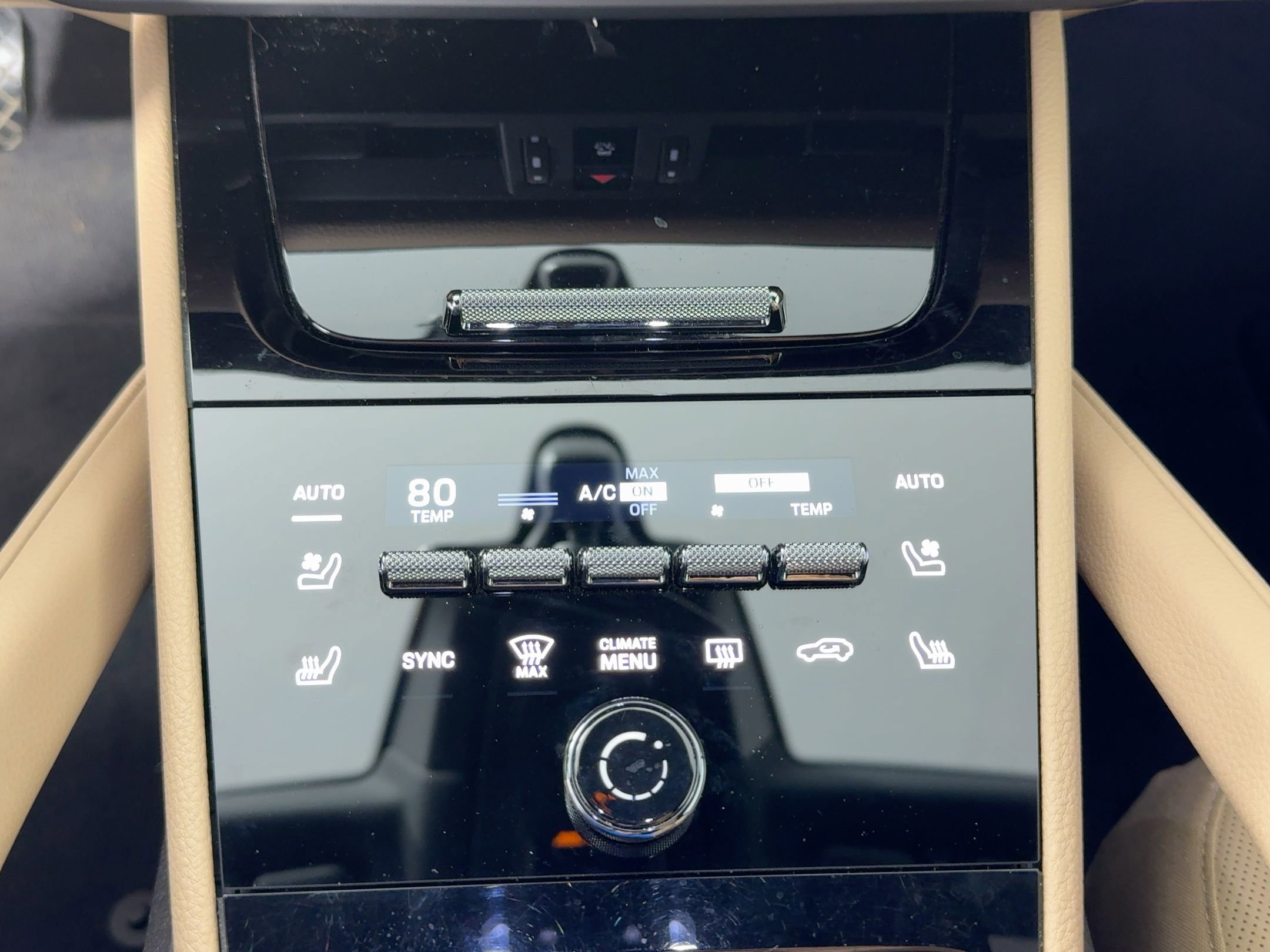 Certified 2025 Porsche Cayenne Coupe w/ Premium Package Plus image 20