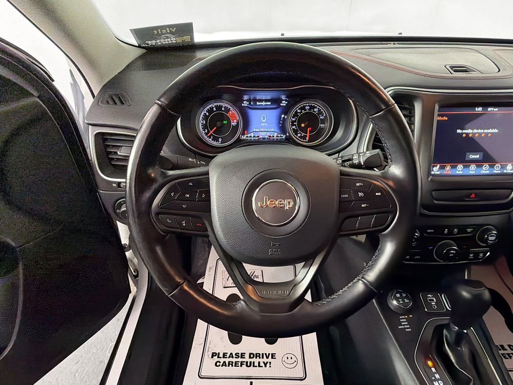 Used 2020 Jeep Cherokee Trailhawk w/ Cold Weather Group AWD/4WD image 11