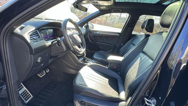 Used 2024 Volkswagen Tiguan SE R-Line image 21