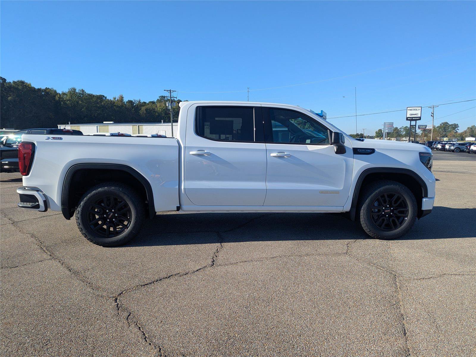 New 2026 GMC Sierra 1500 Elevation AWD/4WD image 2