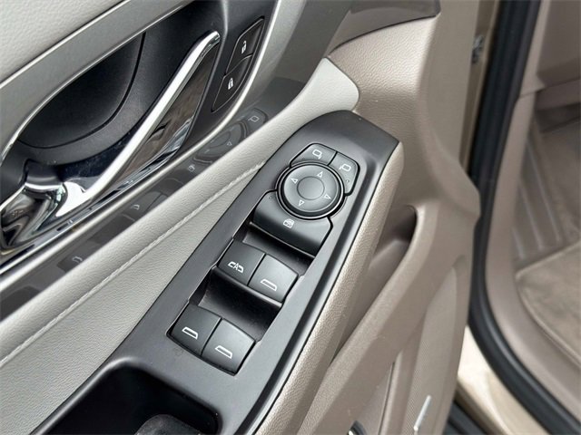 Used 2020 Chevrolet Traverse LT w/ LT Premium Package image 26