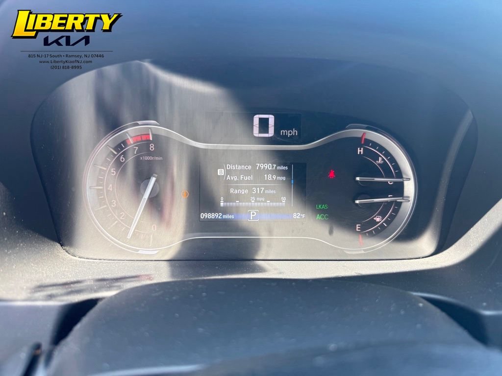 Used 2017 Honda Pilot Touring image 14