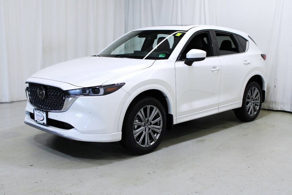 New 2025 MAZDA CX-5 Signature image 4