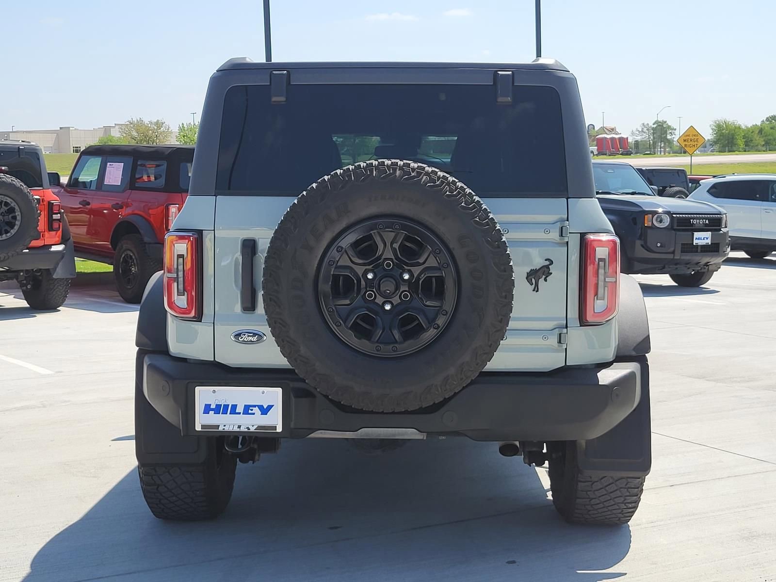Used 2023 Ford Bronco Wildtrak image 4