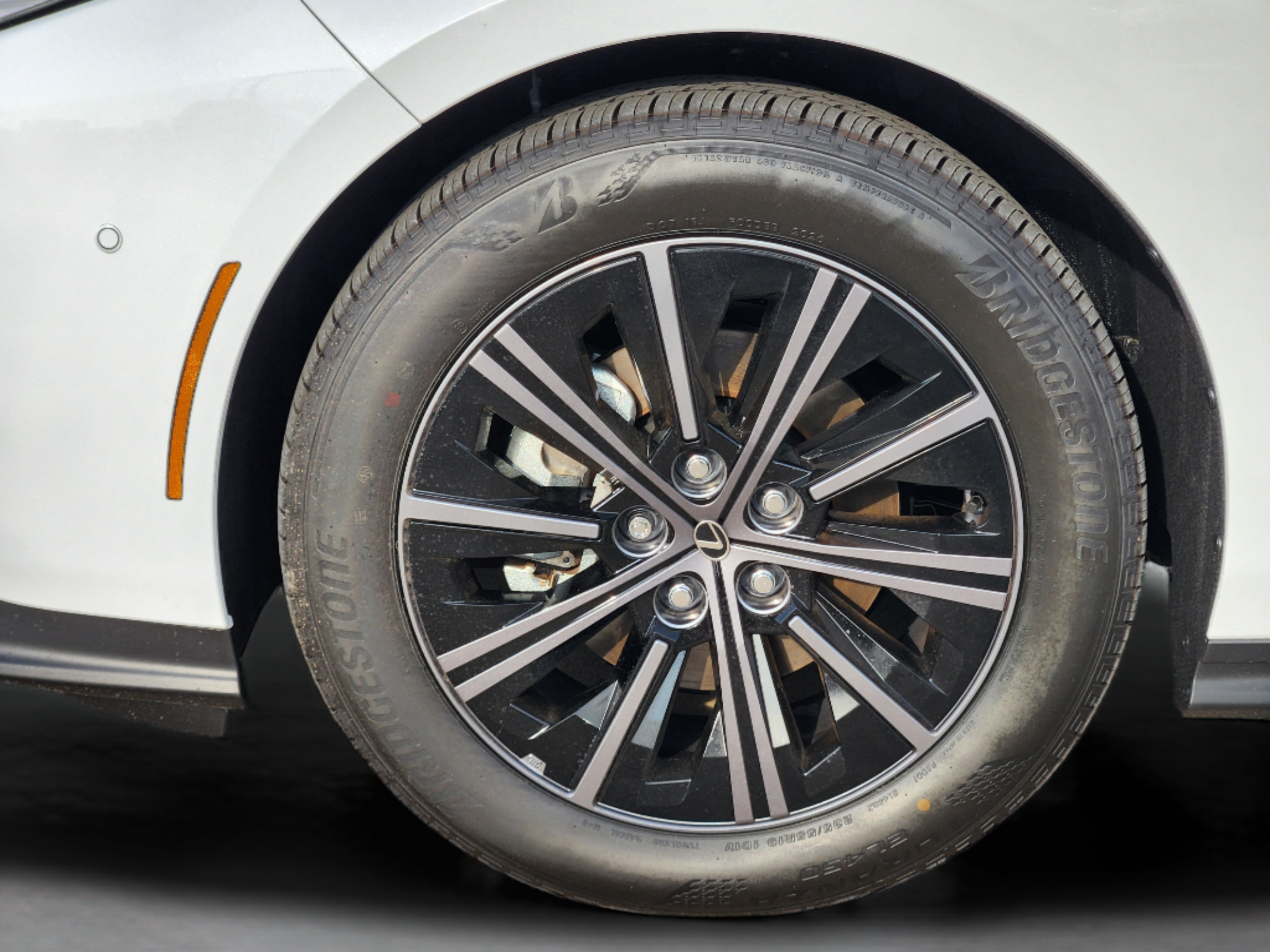 New 2026 Lexus ES 350e w/ Accessory Package (Z1) FWD image 23