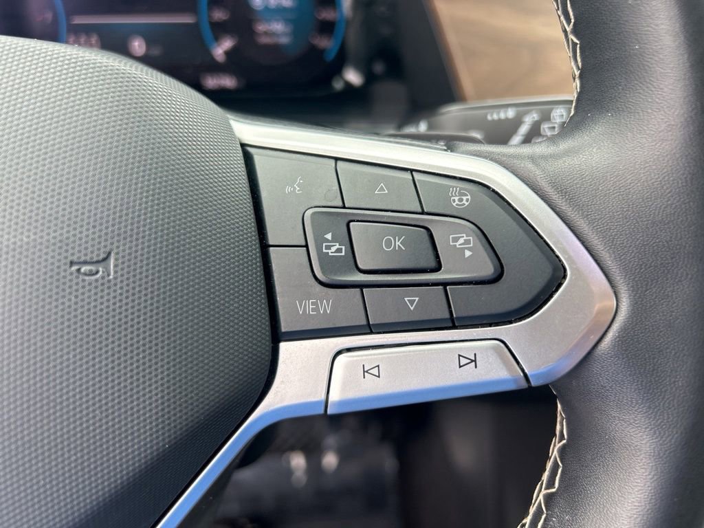 Used 2024 Volkswagen Atlas SE image 45