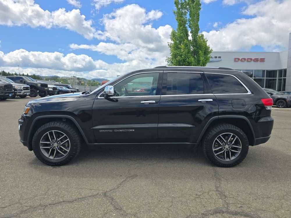 Used 2017 Jeep Grand Cherokee Limited w/ Luxury Group II AWD/4WD image 2