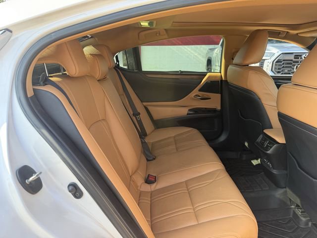 Used 2024 Lexus ES 350 Ultra Luxury w/ Accessory Package (Z2) FWD image 32