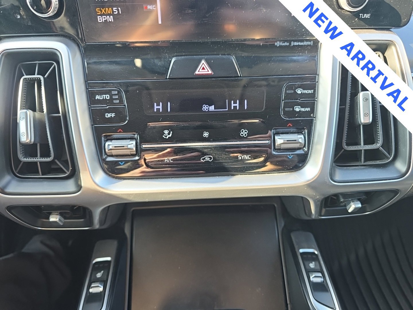 Used 2021 Kia Sorento S image 18