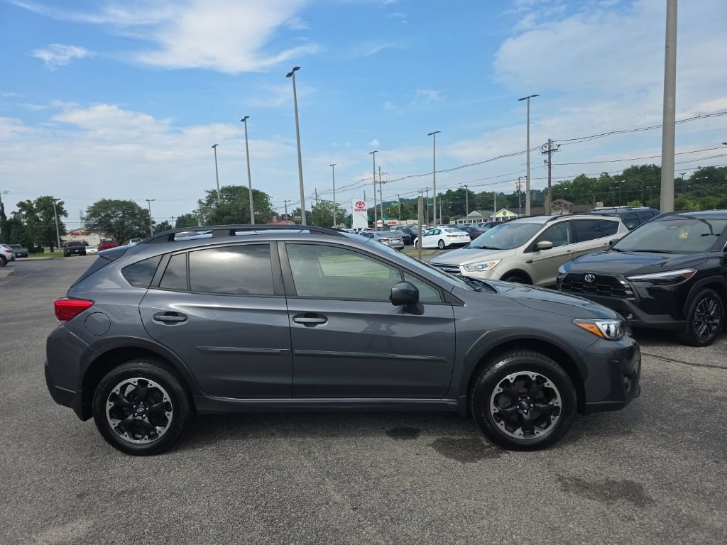 Used 2022 Subaru Crosstrek 2.0i Premium w/ Popular Package #3 AWD/4WD image 3