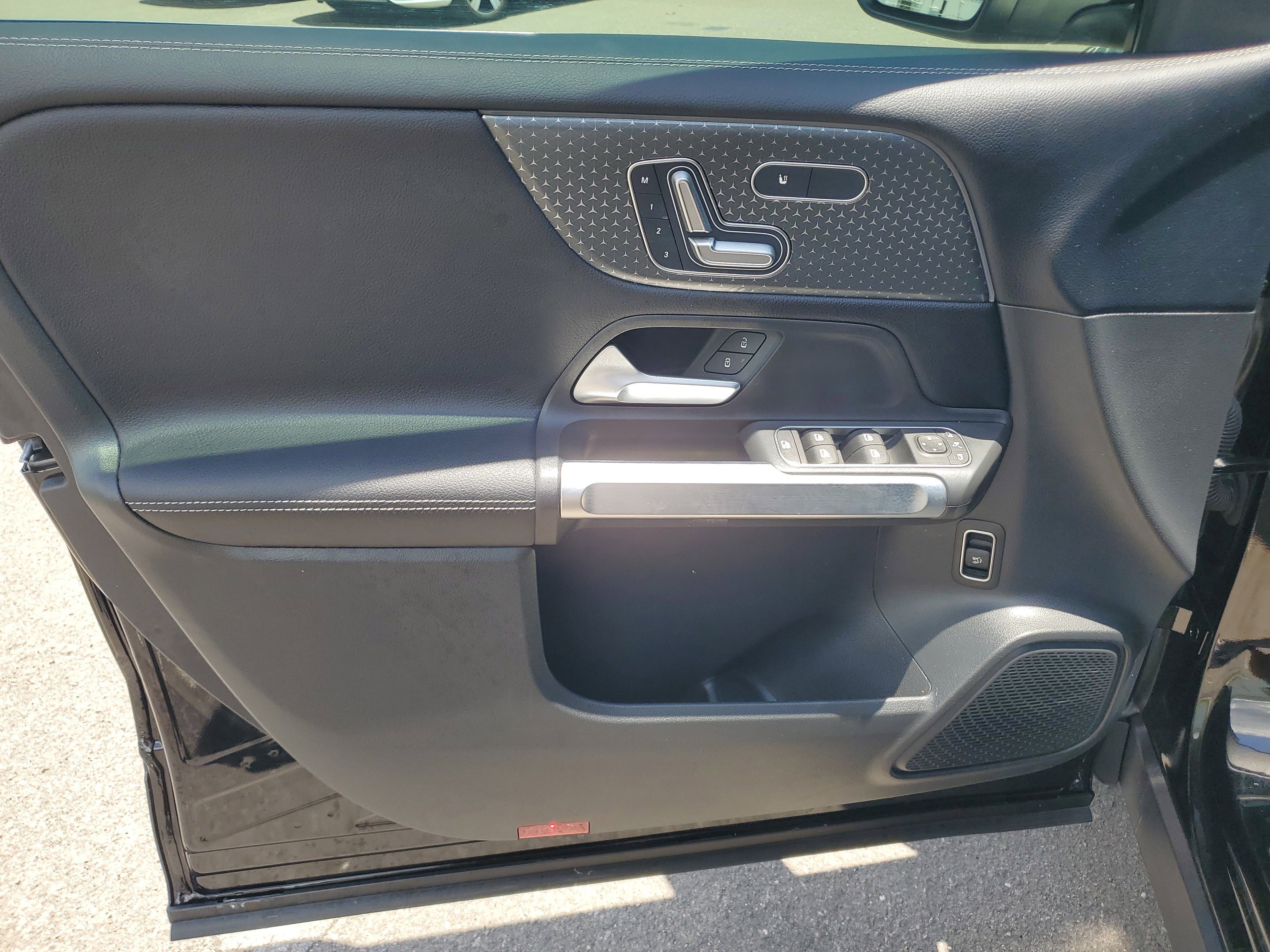 Certified 2025 Mercedes-Benz GLB 250 image 17