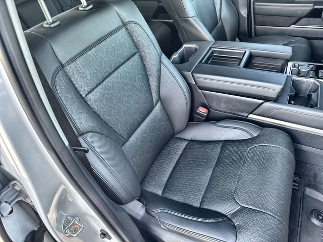 Used 2024 Toyota Tundra Limited image 32