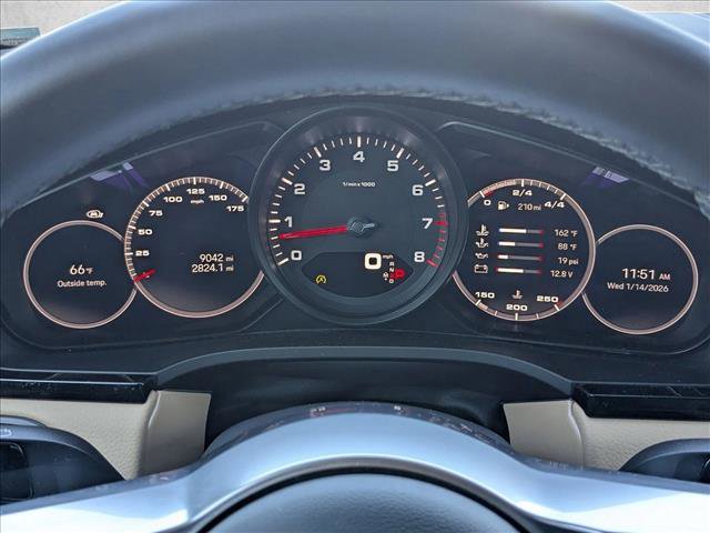 Used 2022 Porsche Cayenne image 11