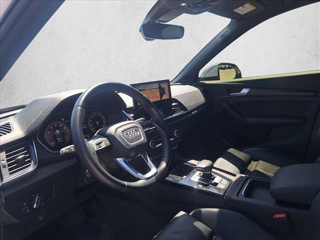 Used 2022 Audi Q5 2.0T Premium Plus w/ Premium Plus Package AWD/4WD image 9
