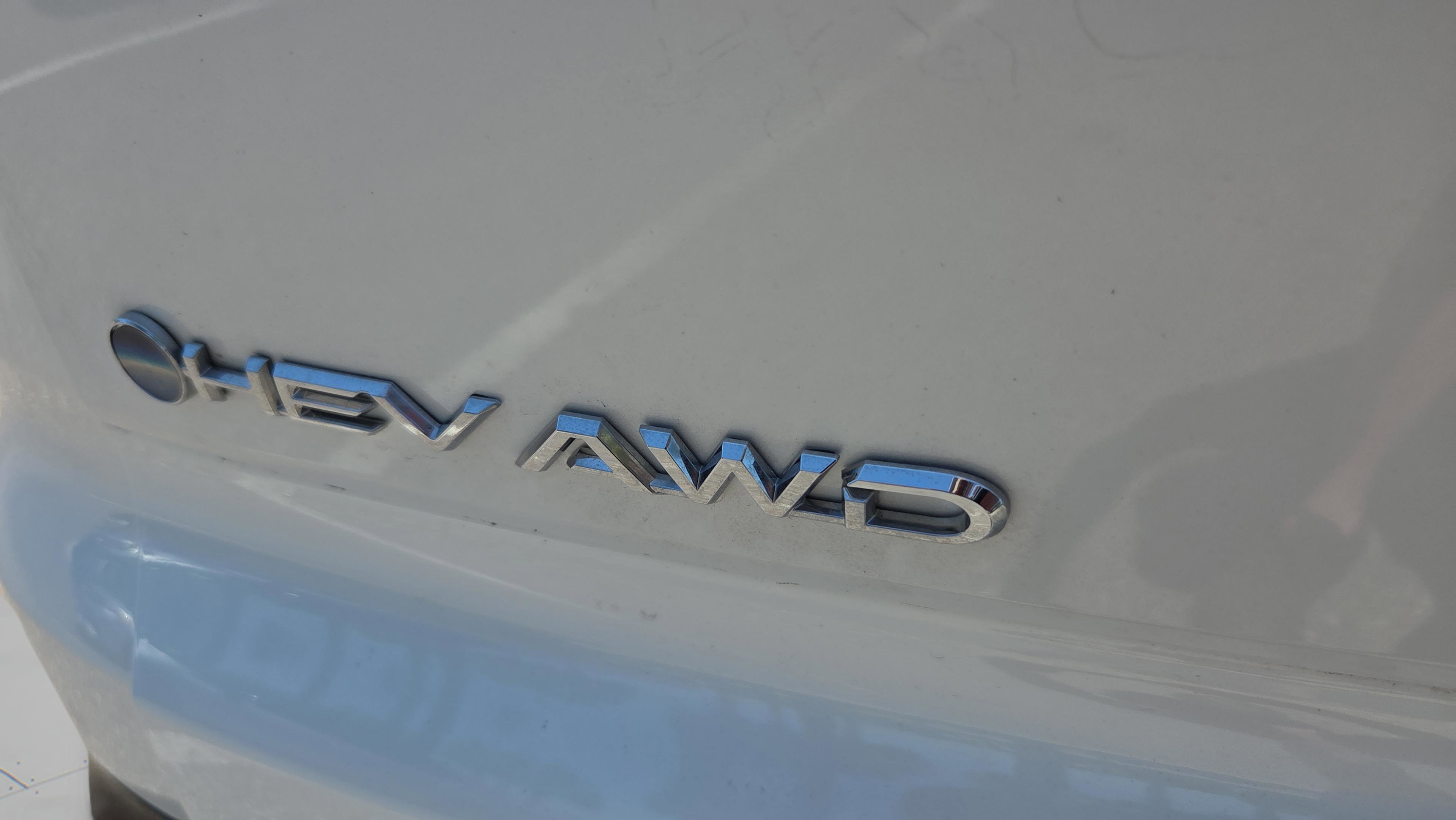 Certified 2025 Toyota Crown Signia AWD/4WD image 30