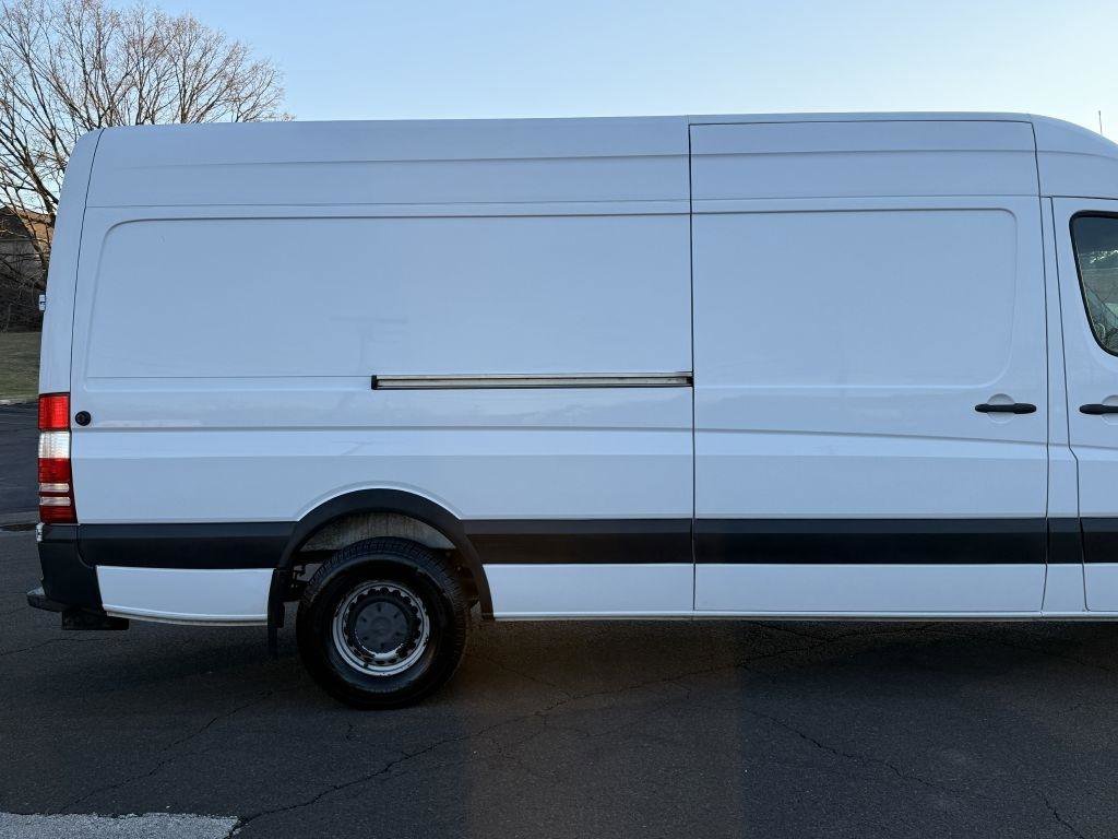 Used 2018 Mercedes-Benz Sprinter 2500 image 9
