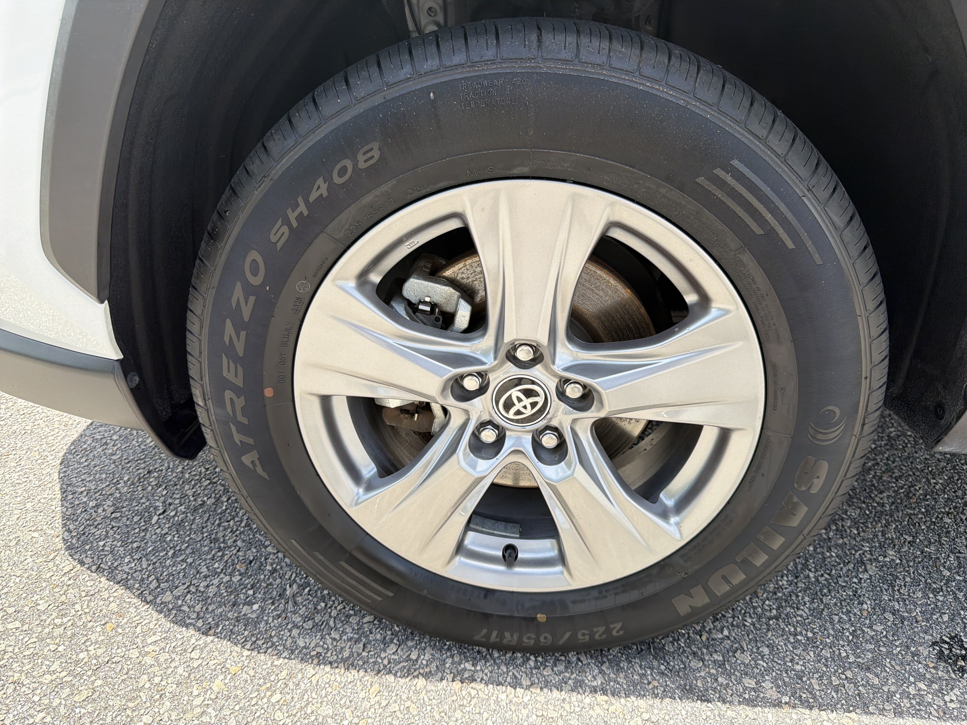 Certified 2024 Toyota RAV4 XLE FWD image 21