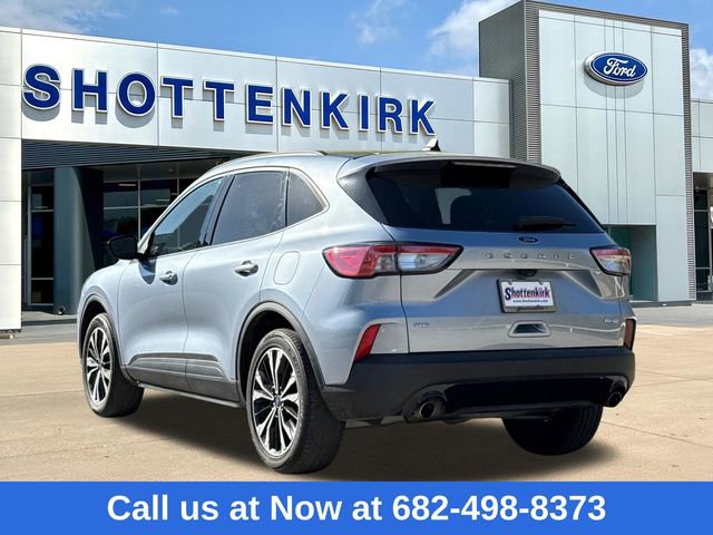 Used 2022 Ford Escape SE w/ SE Sport Appearance Package image 8