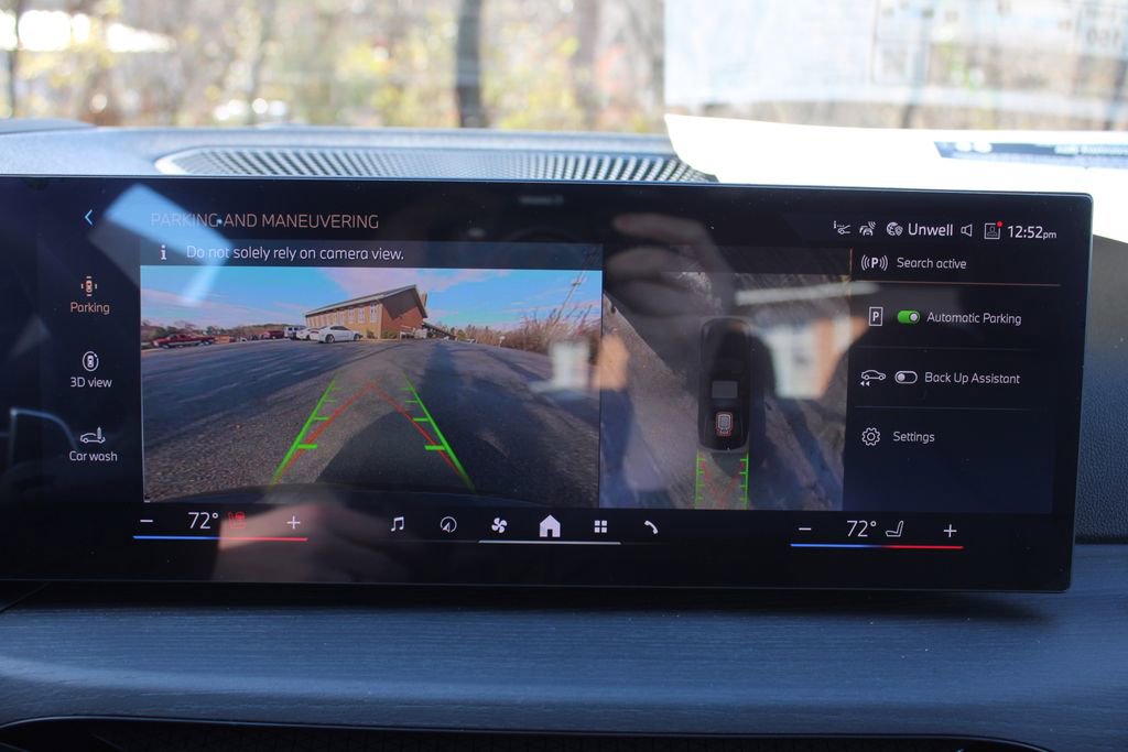 New 2026 BMW 330i xDrive Sedan w/ M Sport Package image 19