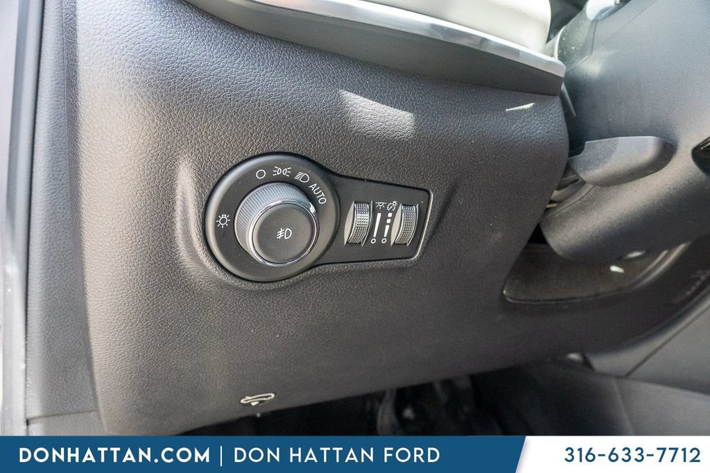 Used 2024 Jeep Compass Limited AWD/4WD image 17