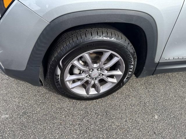 Used 2023 GMC Terrain SLT image 16