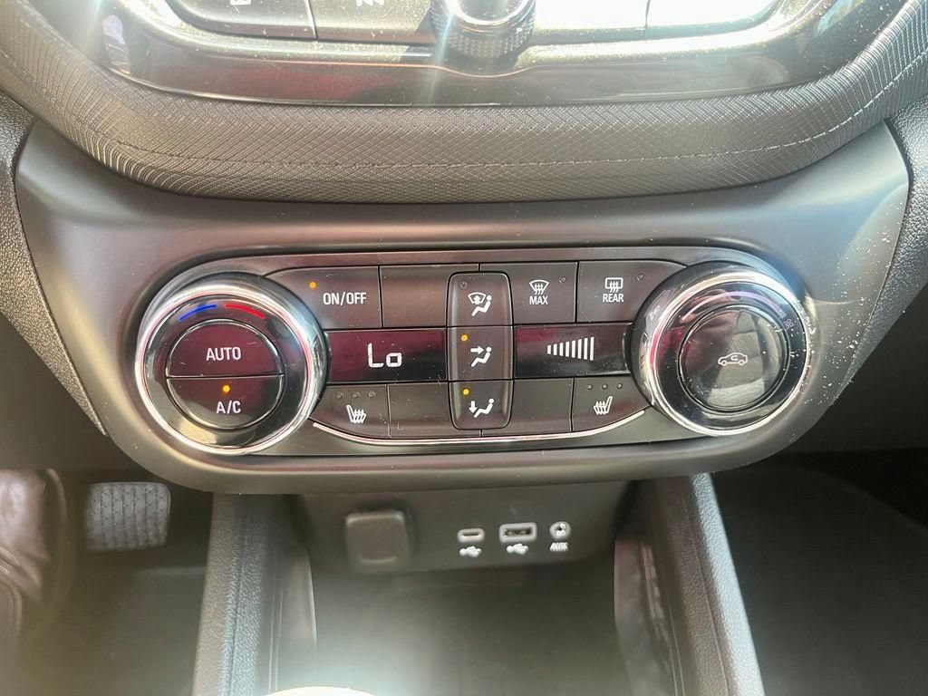Certified 2023 Chevrolet TrailBlazer LT w/ Convenience Package AWD/4WD image 15