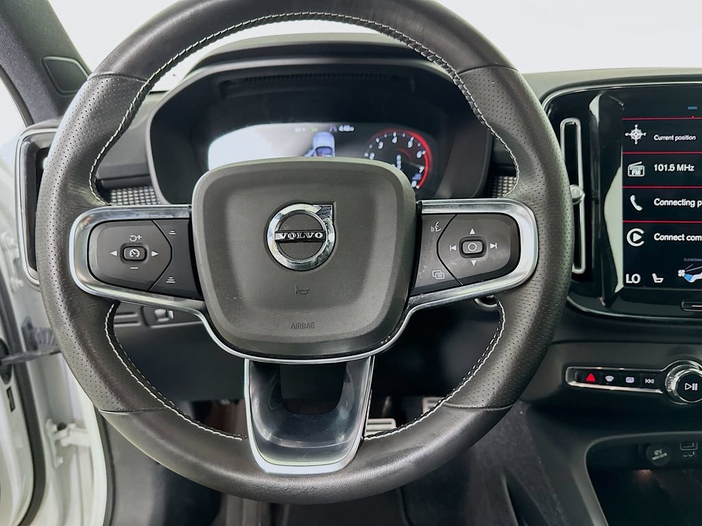 Used 2021 Volvo XC40 T5 R-Design w/ Advanced Package AWD/4WD image 18