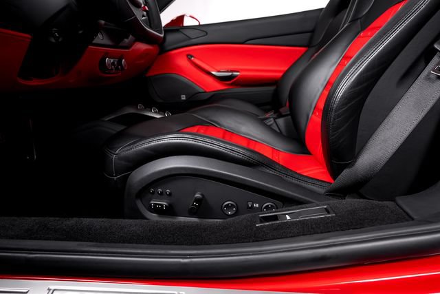 Used 2017 Ferrari 488 Spider RWD image 33