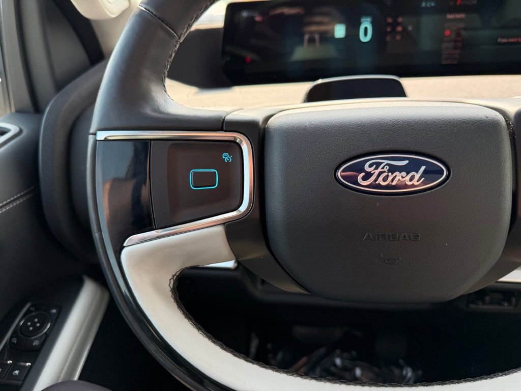 Used 2025 Ford Expedition Max Platinum image 26