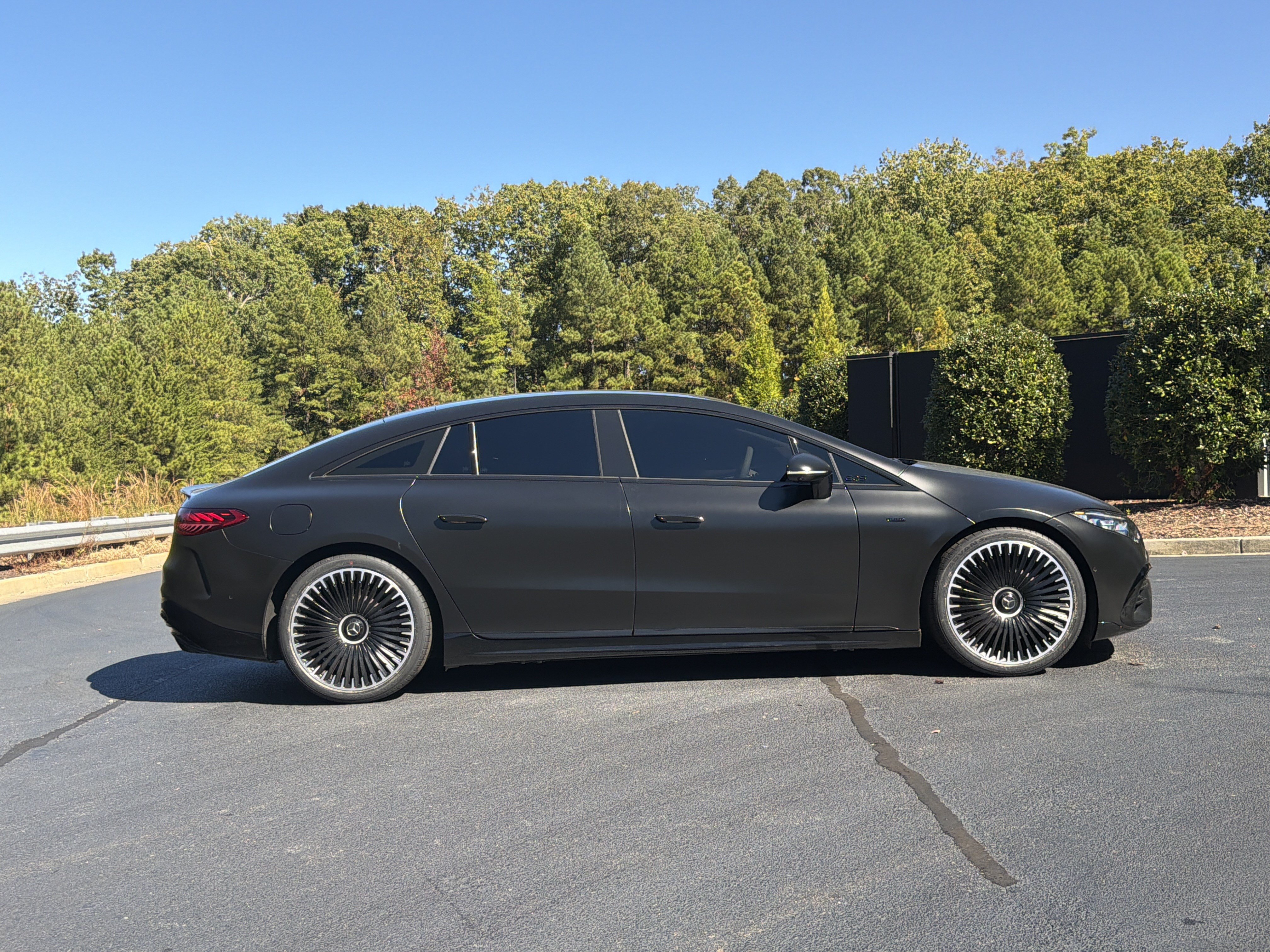 Used 2022 Mercedes-Benz EQS AMG 4MATIC w/ Exclusive Trim Package image 5