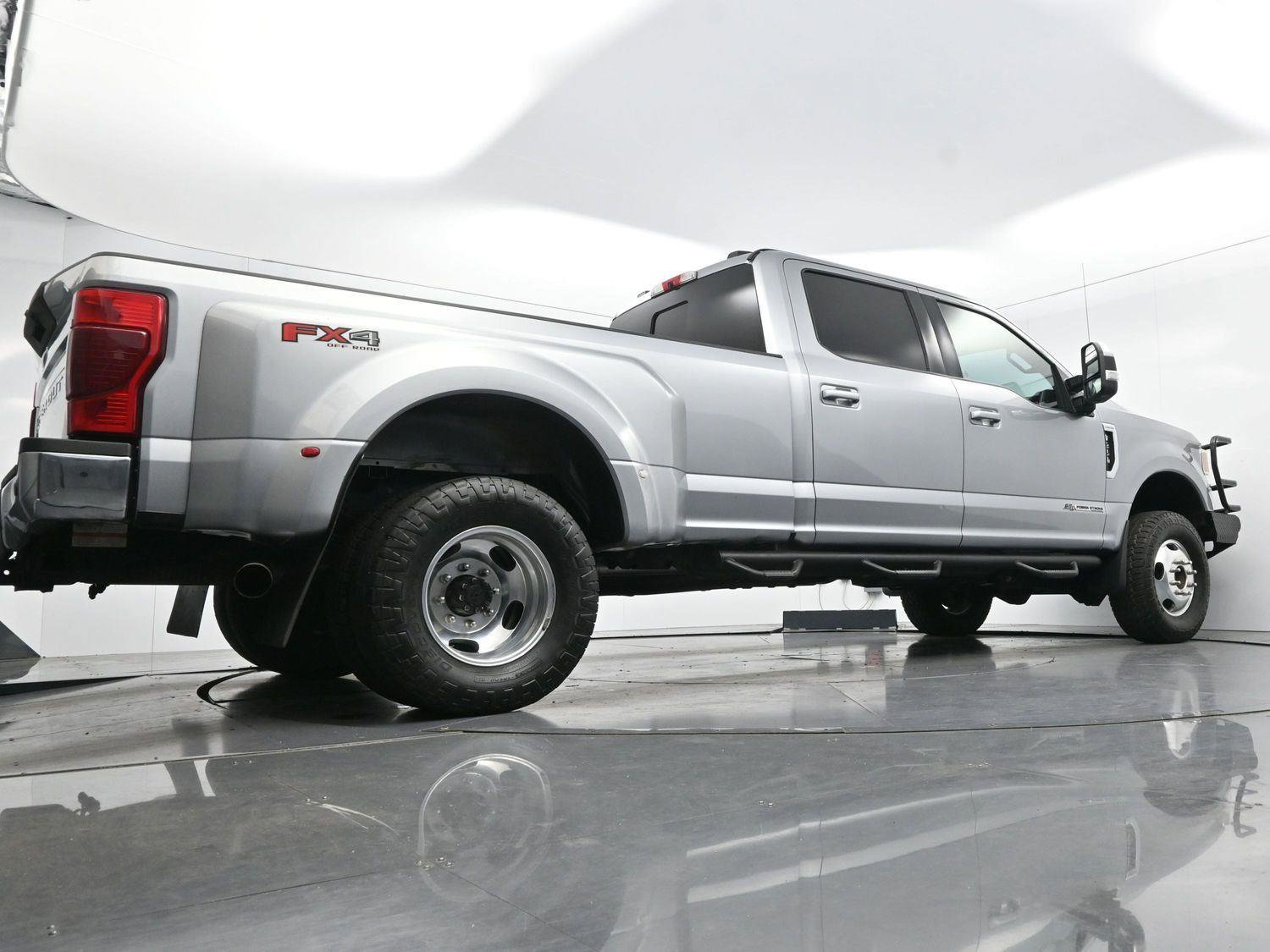 Used 2020 Ford F350 Lariat w/ Lariat Value Package image 53