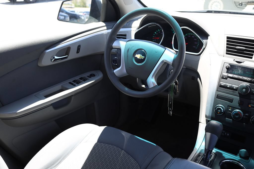 Used 2011 Chevrolet Traverse LS AWD/4WD image 19