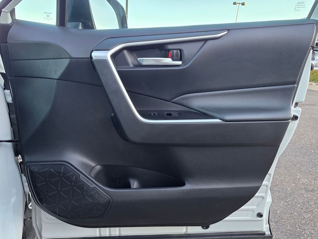 Used 2024 Toyota RAV4 XLE image 33