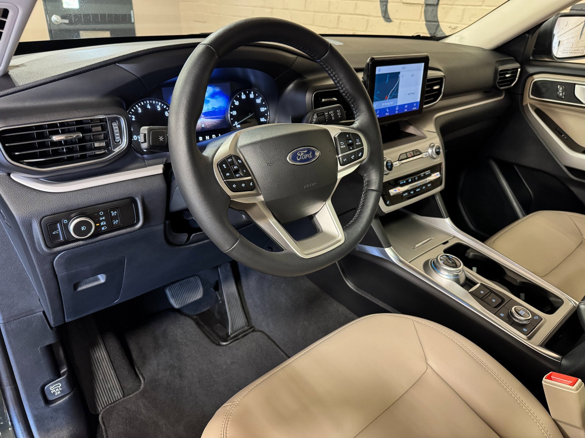 Used 2023 Ford Explorer XLT w/ Equipment Group 202A image 39