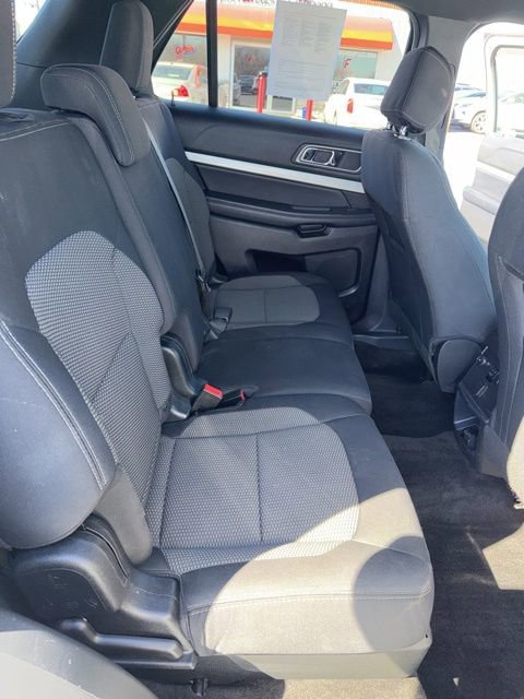 Used 2017 Ford Explorer XLT w/ Equipment Group 201A image 21