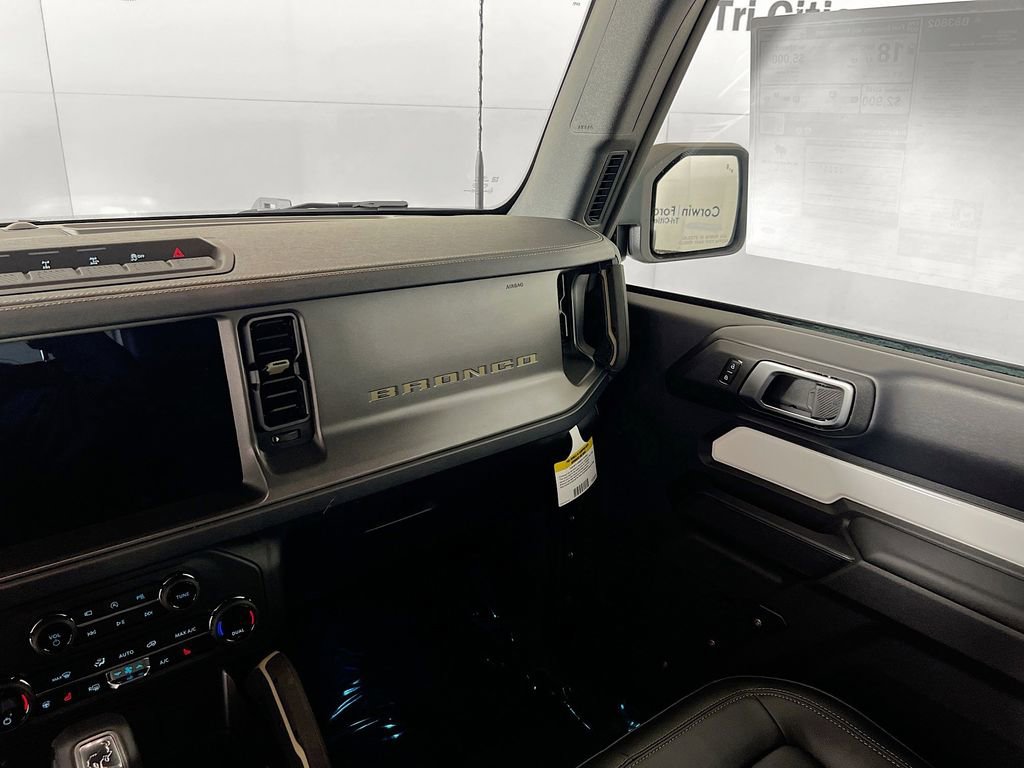 New 2025 Ford Bronco Badlands image 25