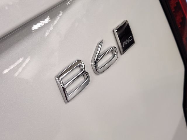 New 2026 Volvo XC90 B6 Plus w/ Protection Package Premier AWD/4WD image 13