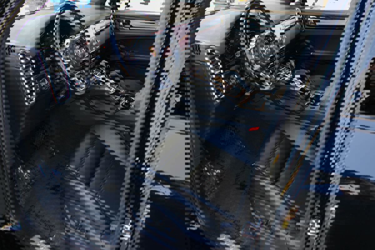 Used 2023 Porsche Cayenne Platinum Edition image 14