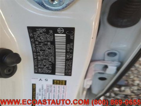 Used 2017 Toyota Prius Three image 12