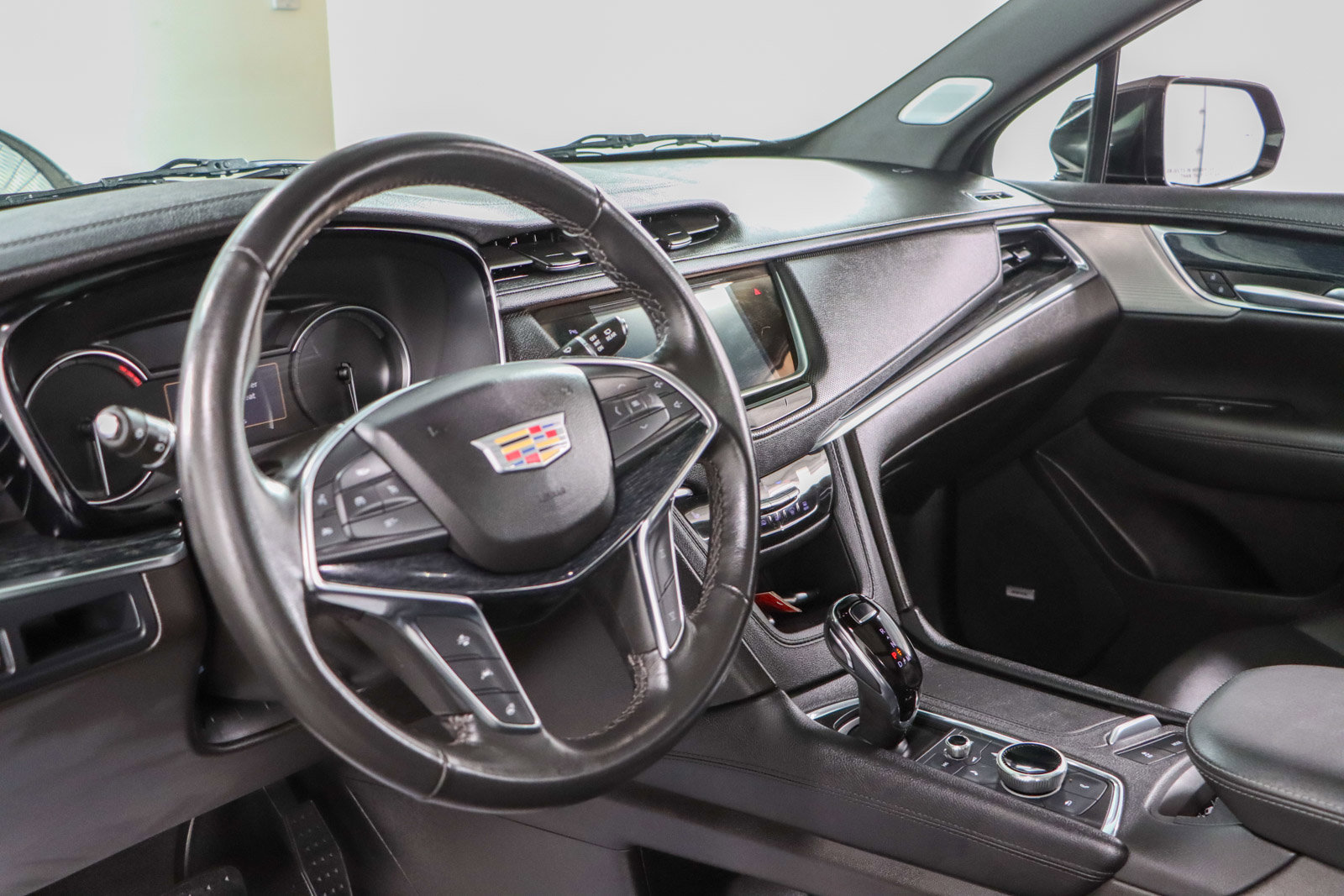 Used 2023 Cadillac XT5 Premium Luxury image 23