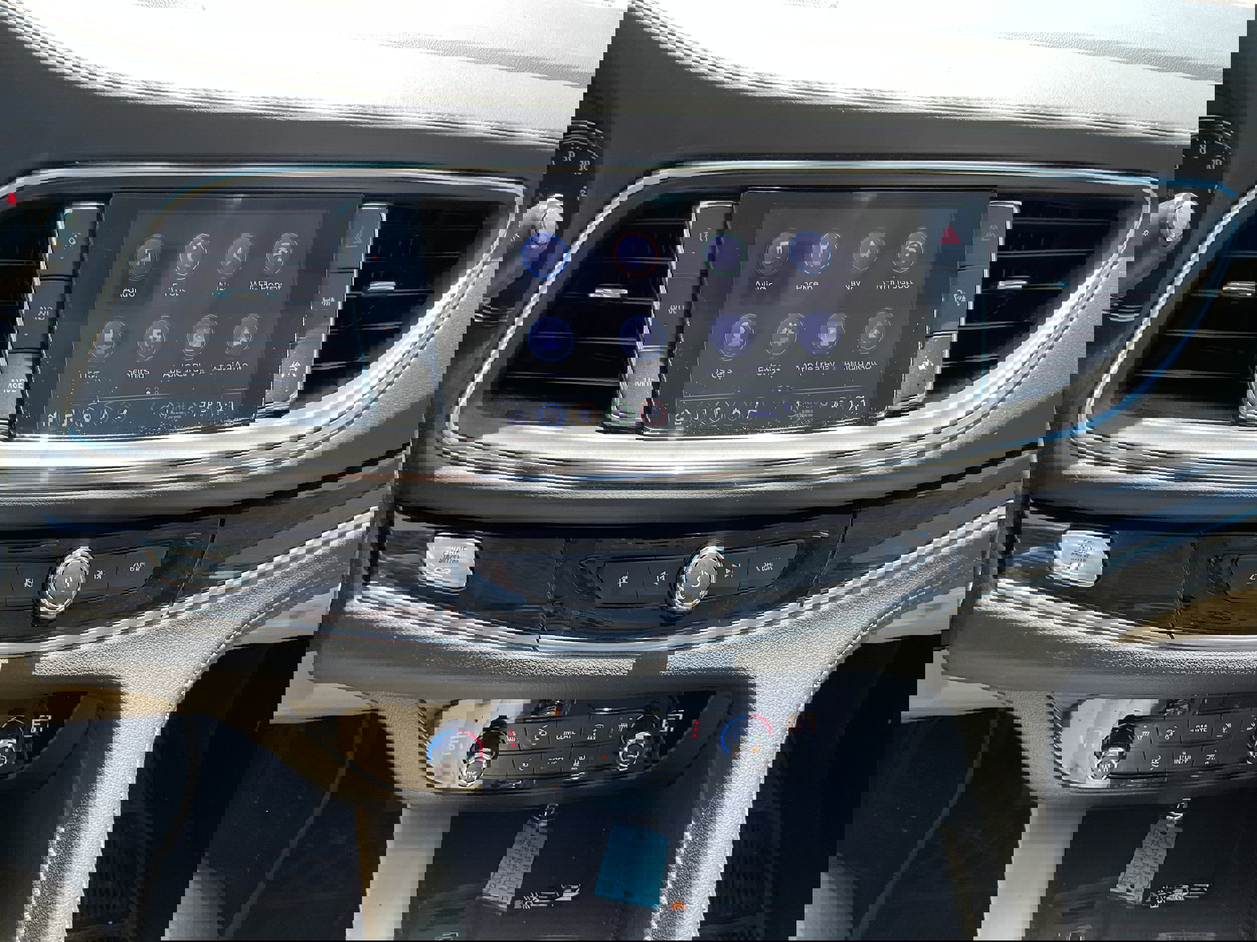 Certified 2022 Buick Enclave Essence w/ Experience Buick Package image 7