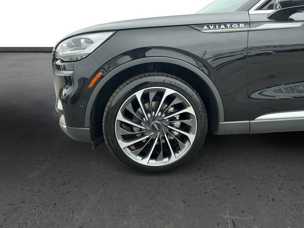 Used 2020 Lincoln Aviator Reserve w/ Equipment Group 202A image 13