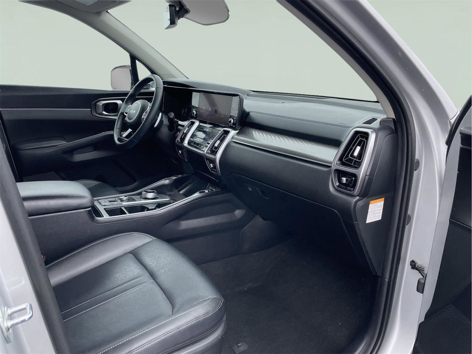 Used 2023 Kia Sorento EX image 21