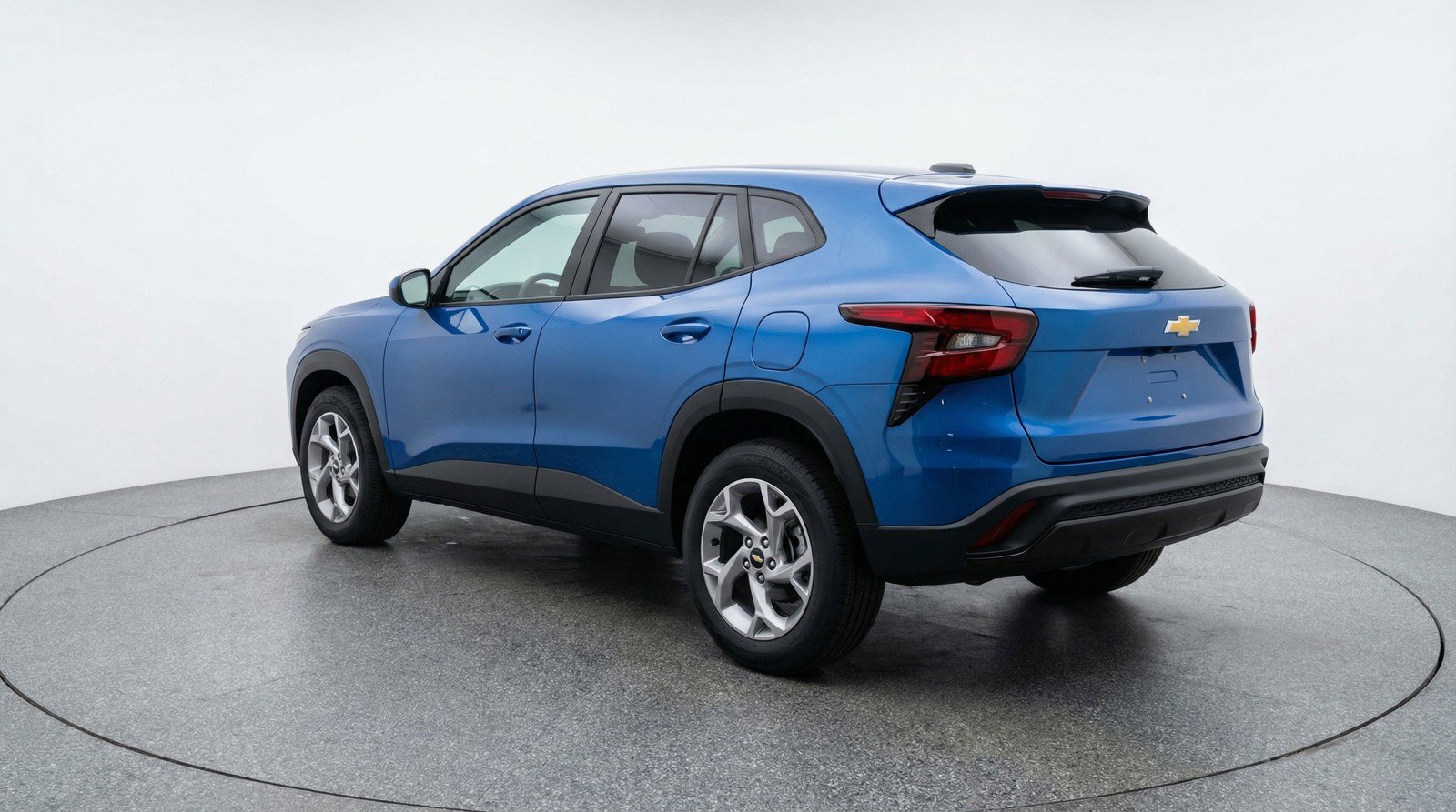 Used 2025 Chevrolet Trax LT FWD image 6