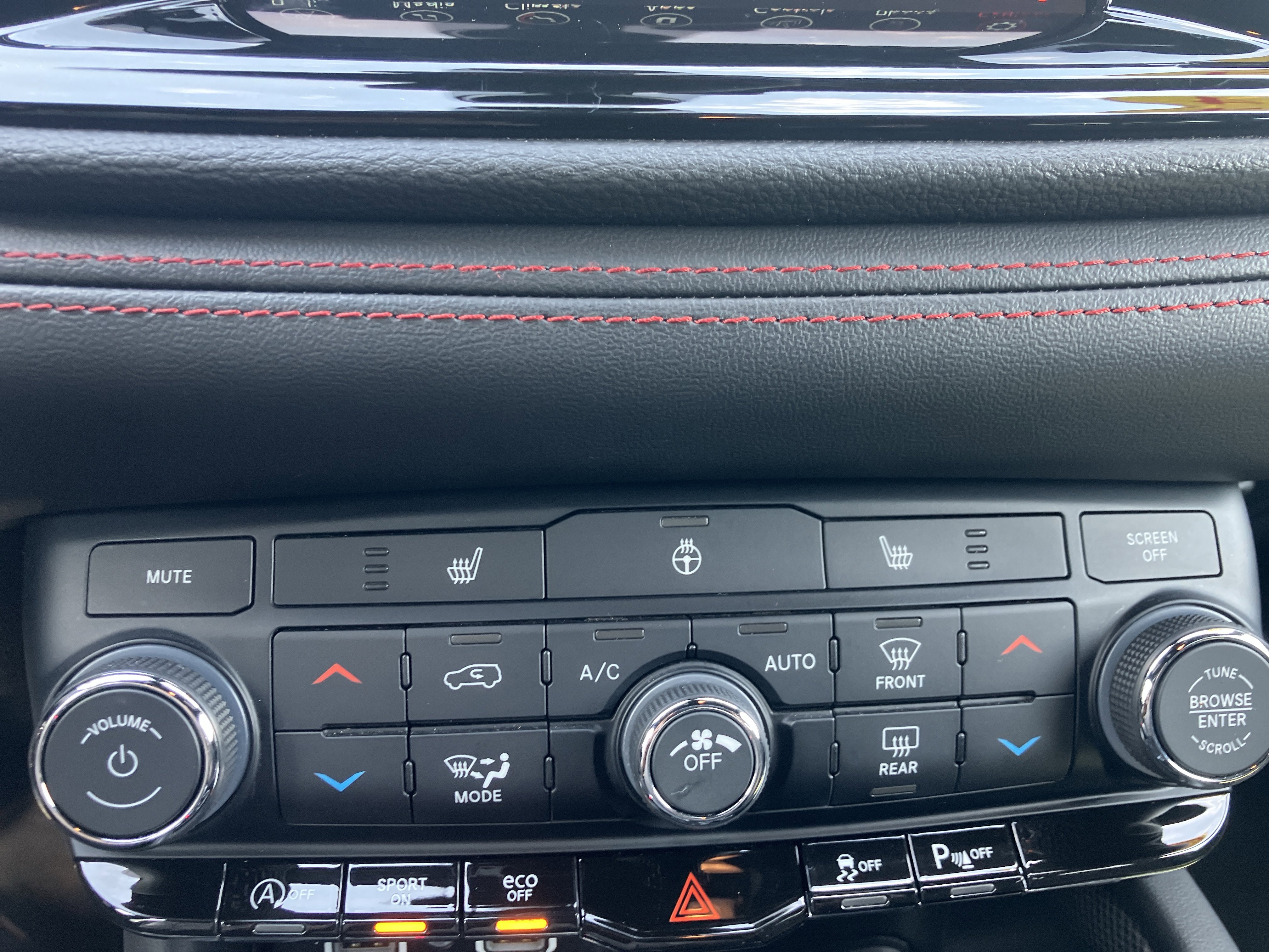 Used 2024 Dodge Durango GT AWD/4WD image 28