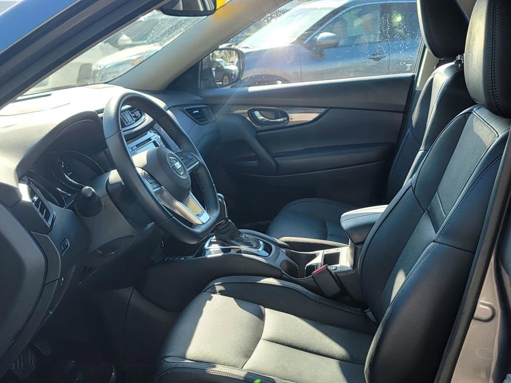 Used 2018 Nissan Rogue SL w/ Premium Package AWD/4WD image 13