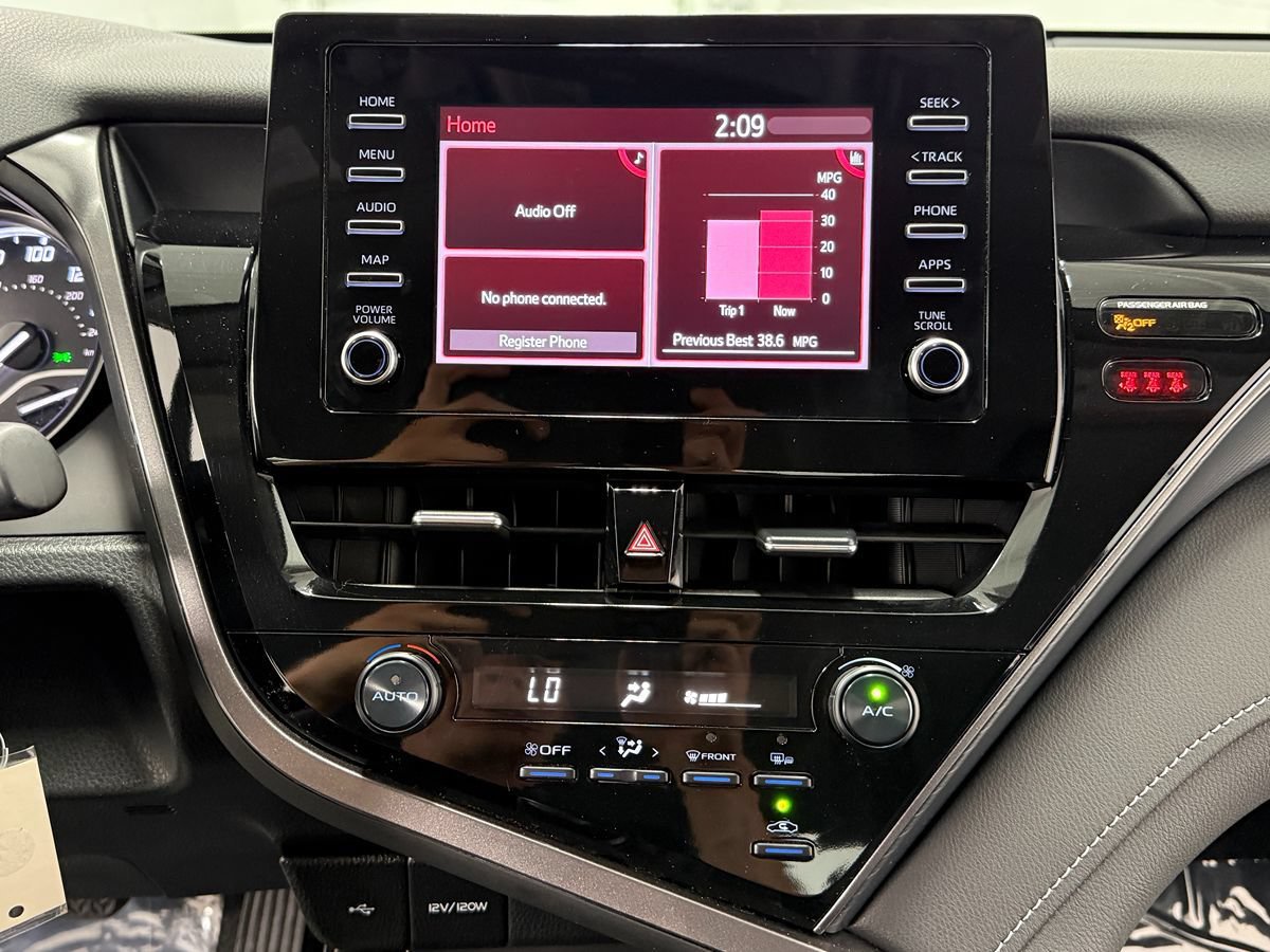 Used 2024 Toyota Camry SE FWD image 20